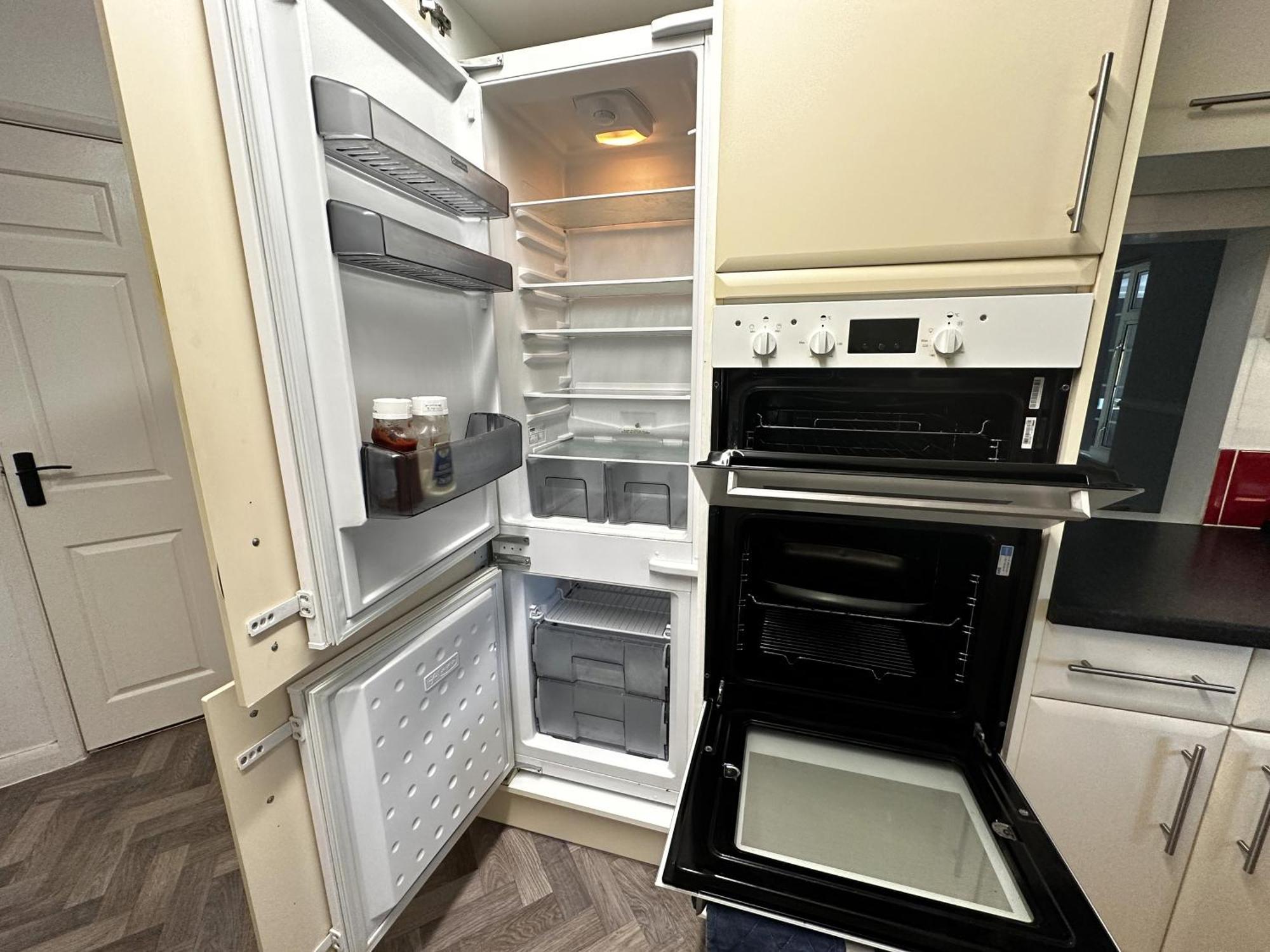 Kennedy Villa - 5 Bedroom House With Hot Tub, Wifi, Free Parkings, Close To Bicester Village Exterior photo