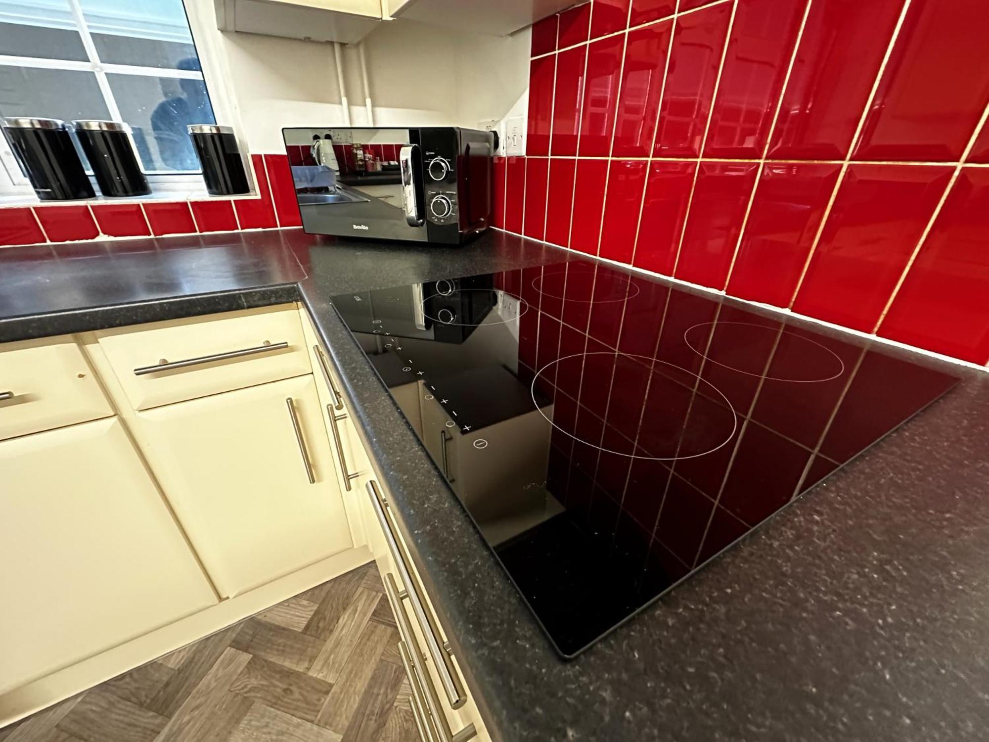 Kennedy Villa - 5 Bedroom House With Hot Tub, Wifi, Free Parkings, Close To Bicester Village Exterior photo