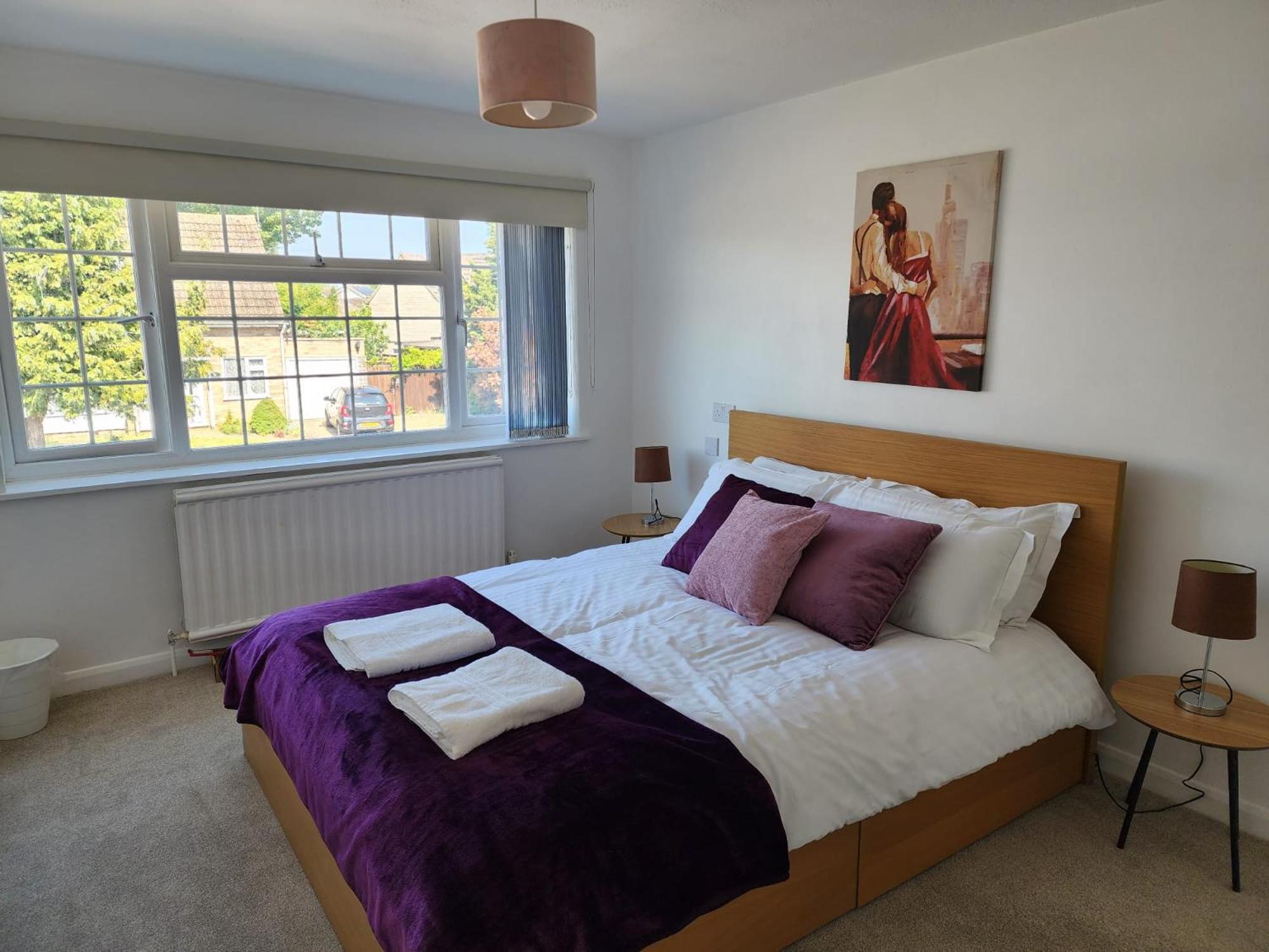 Kennedy Villa - 5 Bedroom House With Hot Tub, Wifi, Free Parkings, Close To Bicester Village Exterior photo
