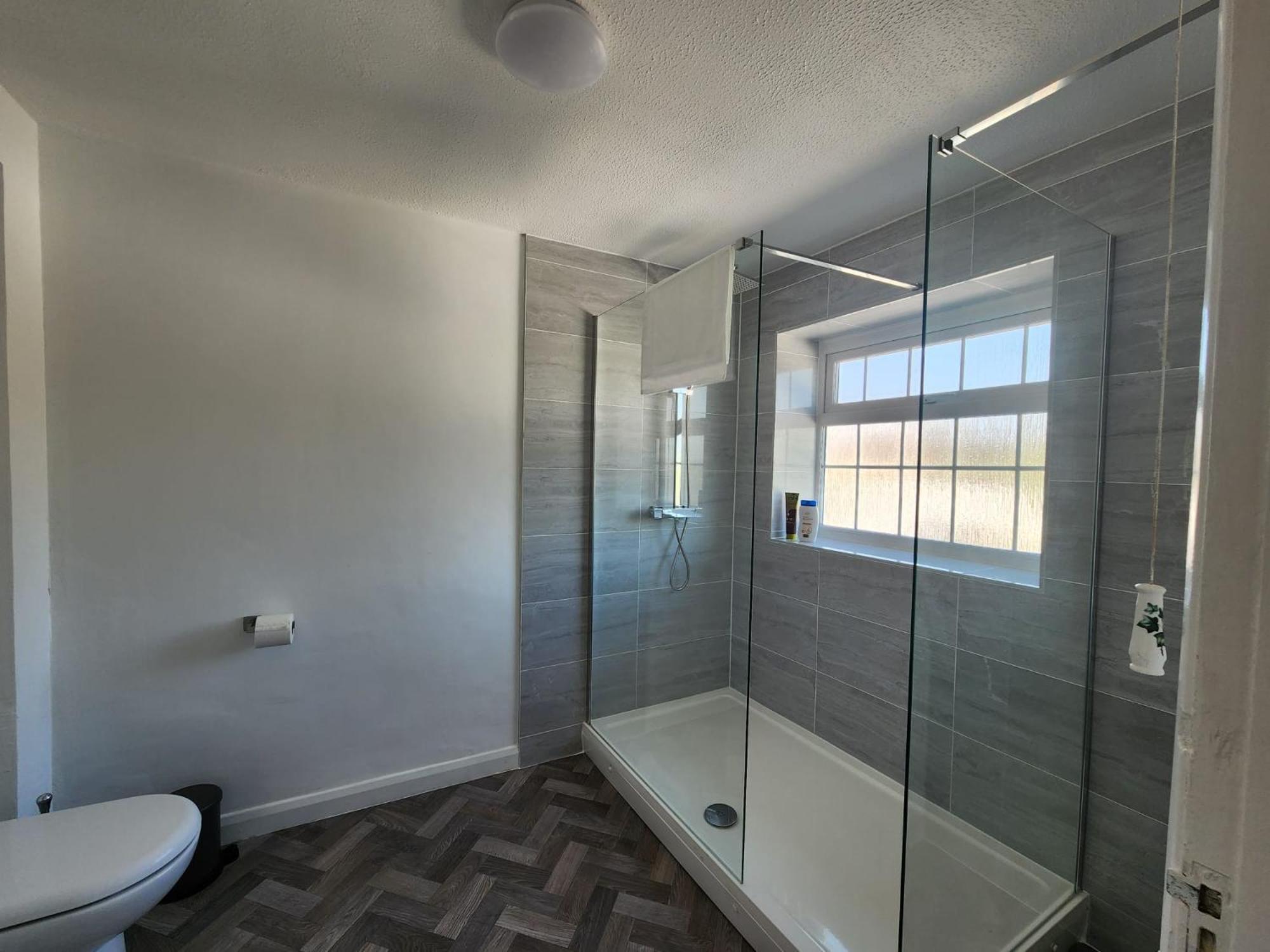 Kennedy Villa - 5 Bedroom House With Hot Tub, Wifi, Free Parkings, Close To Bicester Village Exterior photo